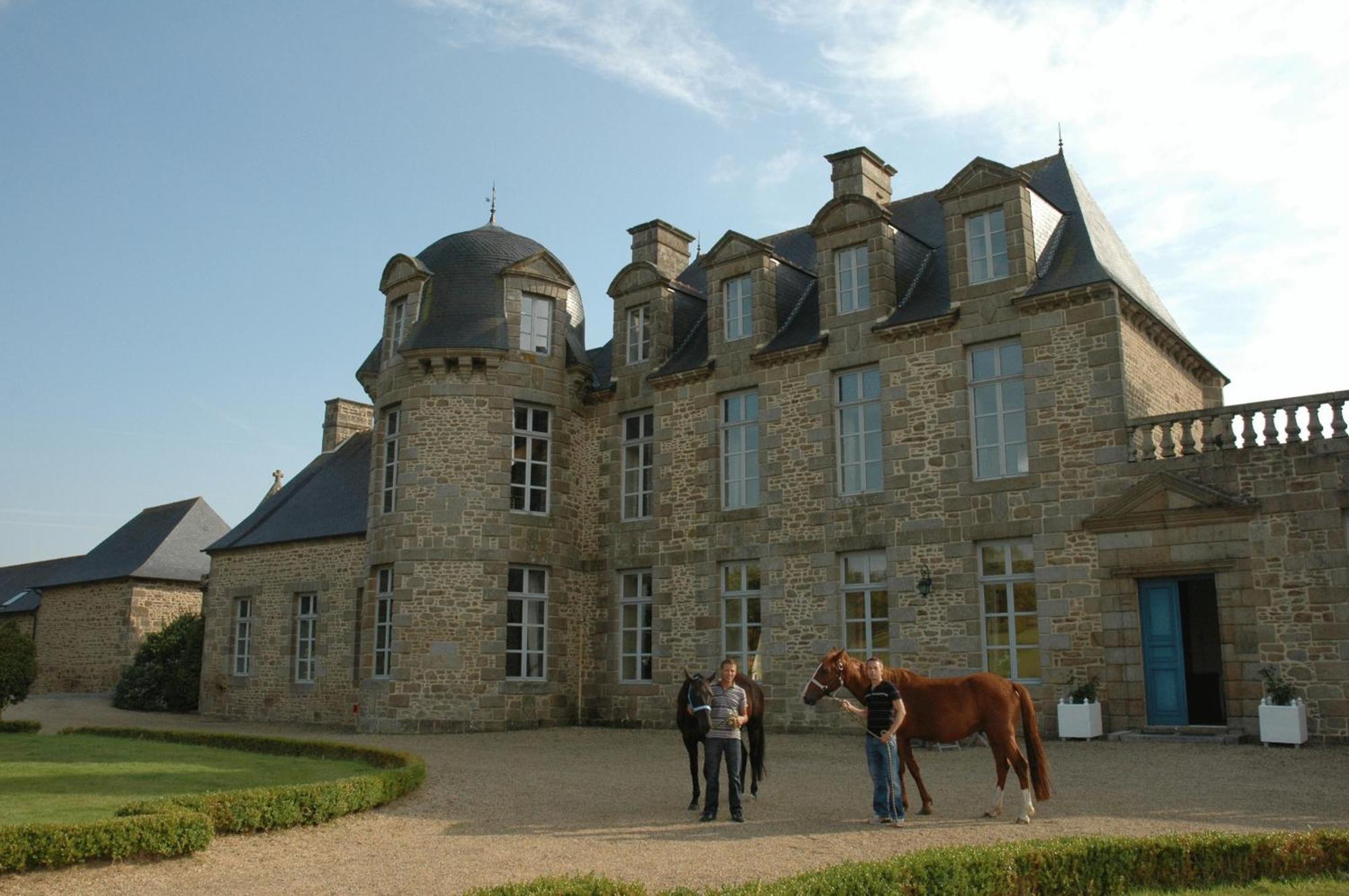 Chateau Du Bois-Guy Golf Parigné Esterno foto