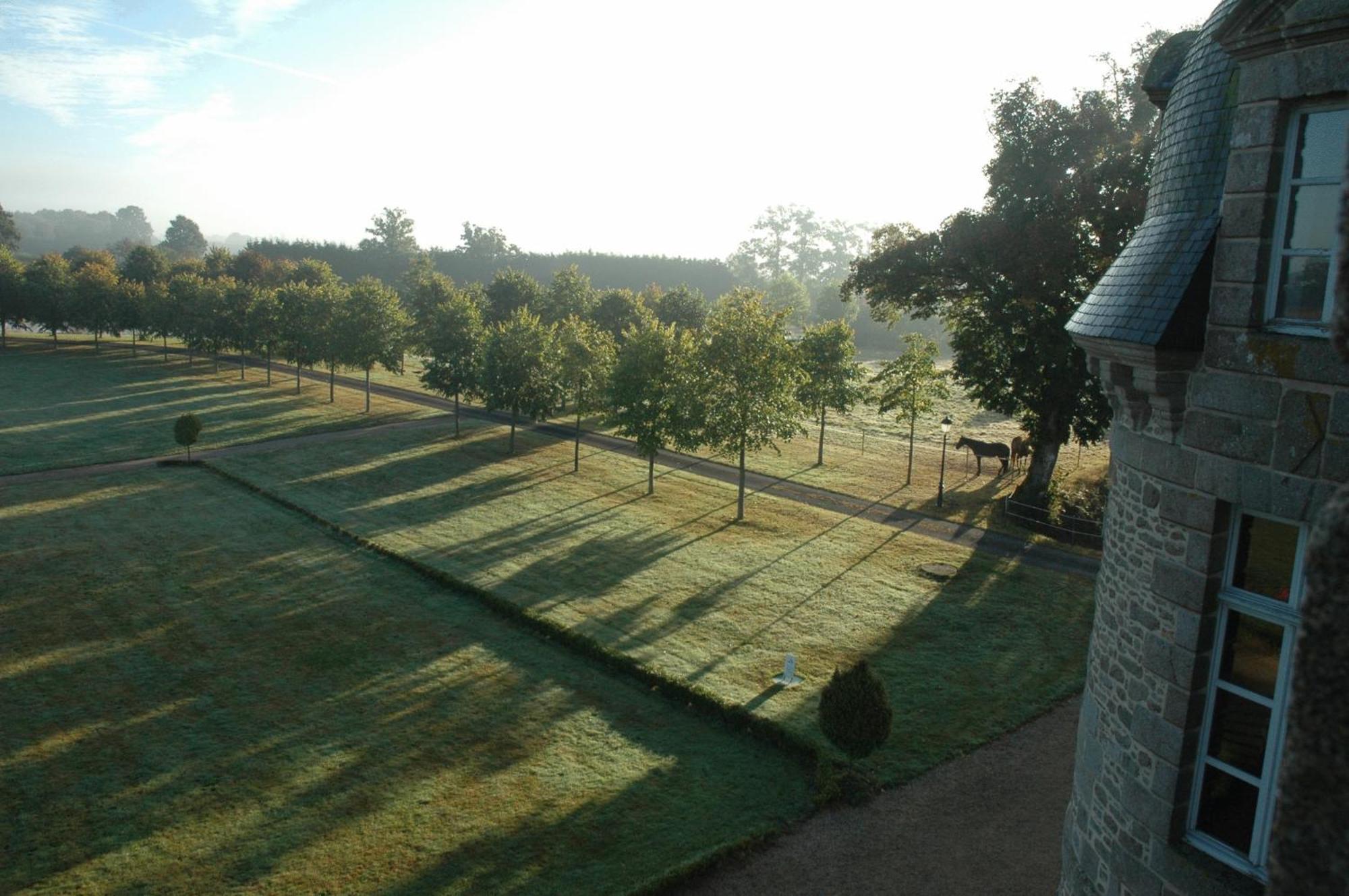 Chateau Du Bois-Guy Golf Parigné Esterno foto