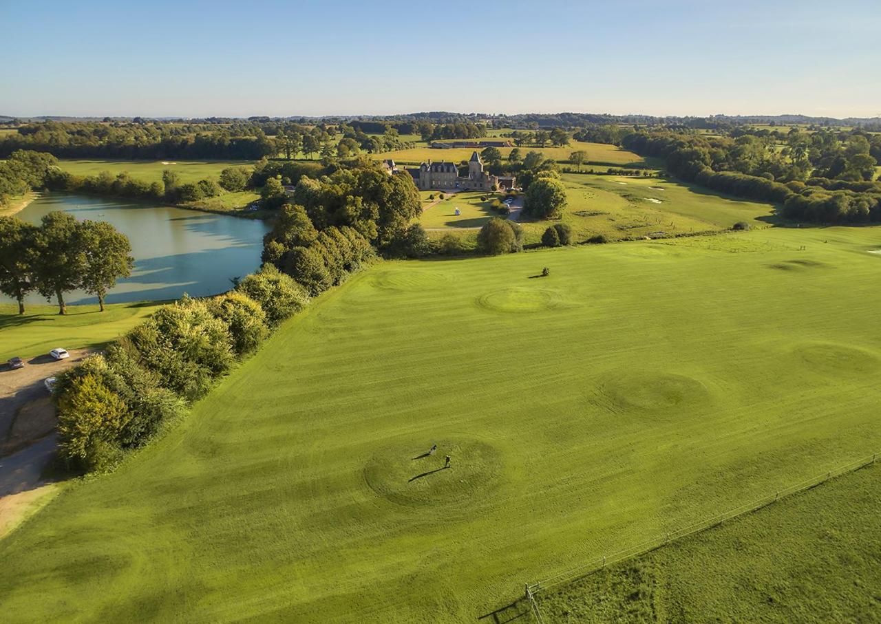 Chateau Du Bois-Guy Golf Parigné Esterno foto