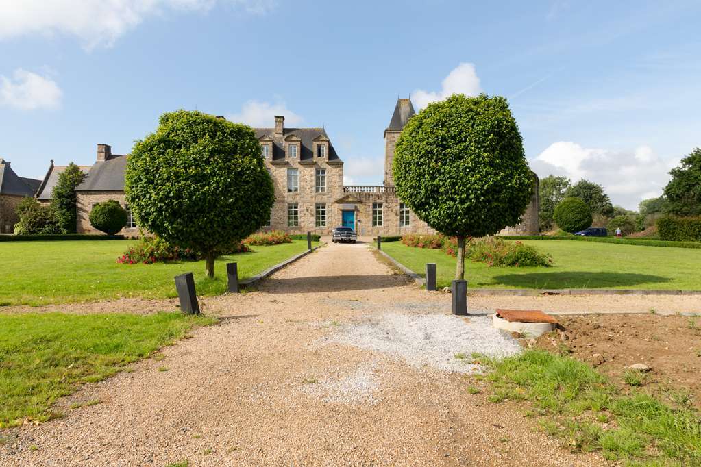 Chateau Du Bois-Guy Golf Parigné Esterno foto